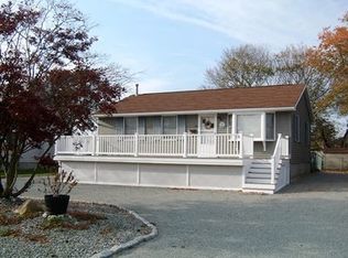28 Kimball Ave, Westerly, RI 02891