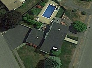 10 Longstreet Rd, Peabody, MA 01960