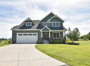 2481 Girdle Rd, Elma, NY 14059