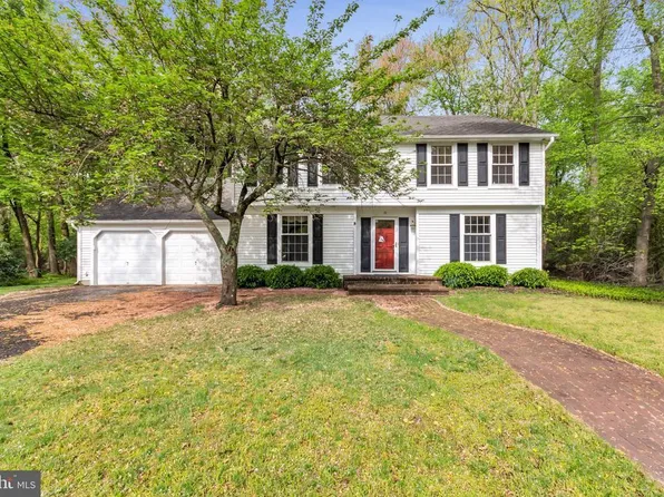 16 Red Oak Ct, Voorhees, NJ 08043