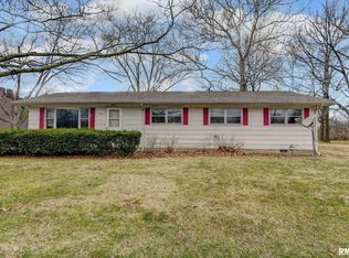 245 N Bruns Ln, Springfield, IL 62702