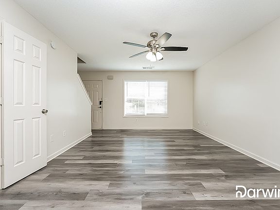 4th image of 7060 Ravenwood Ln