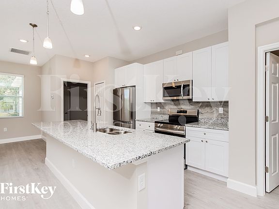 5th image of 755 Darby Ave SW