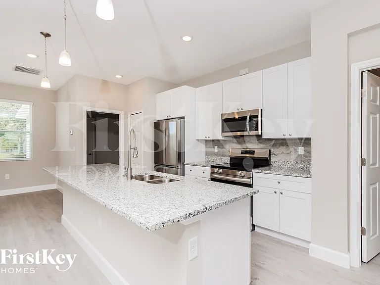 755 Darby Ave SW — Photo 5