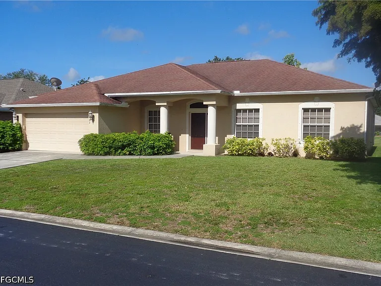 2463 Nature Pointe Loop — Photo 3