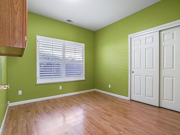 5th image of 725 Rosemary Clooney Ct