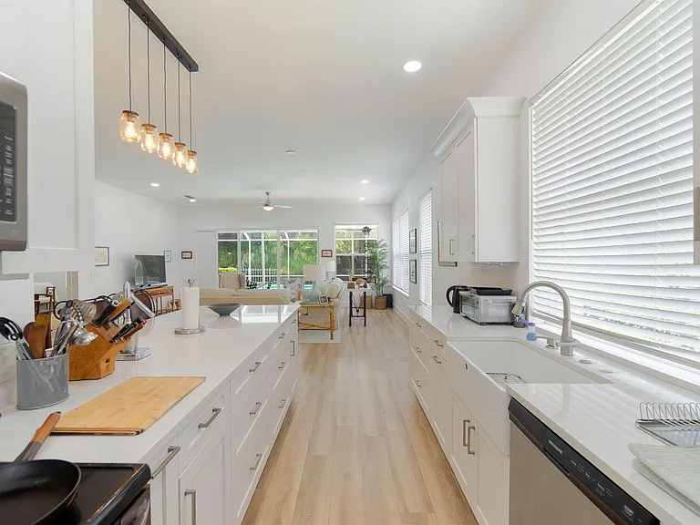 7533 SE Autumn Ln — Photo 11