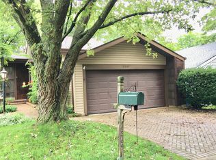 6369 Kindling Ct, Lisle, IL
