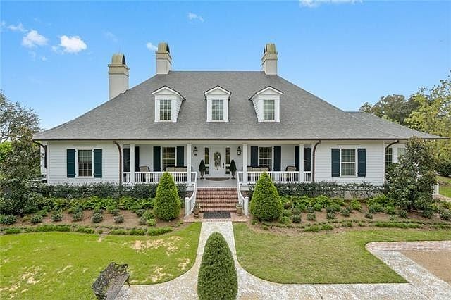 1st image of 701 E Scenic Dr