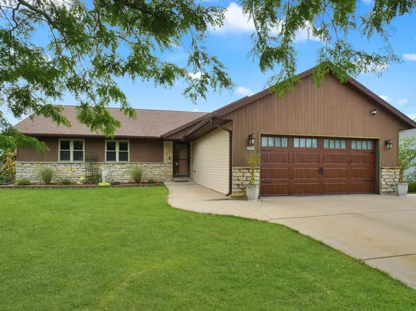1109 Spruce STREET, West Bend, WI 53090
