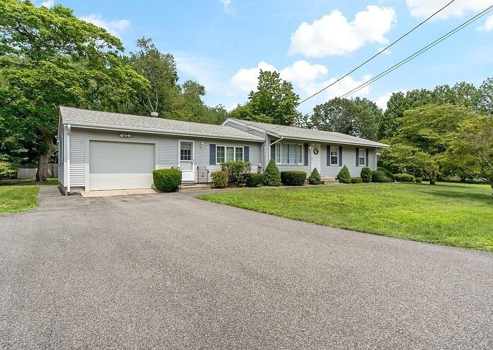 12 Bear Hill Rd, Seekonk, MA 02771 | Zillow