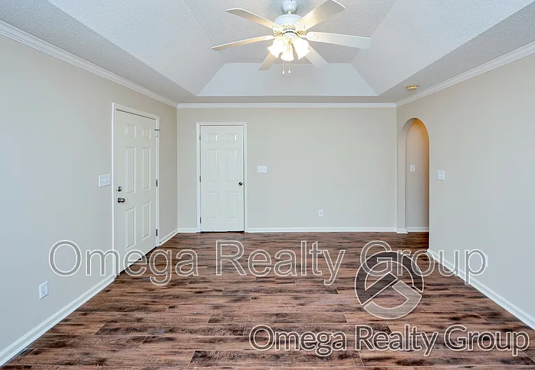 18488 Thoroughbred Dr — Photo 7