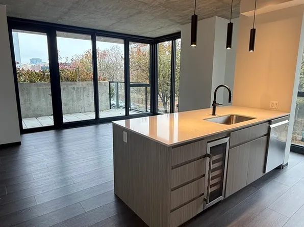 1319 W Lake St #414, Chicago, IL 60607