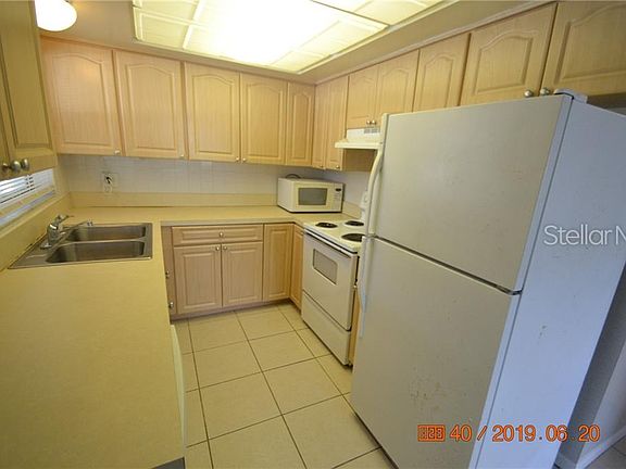 5th image of 3000 Catherine Dr #3002