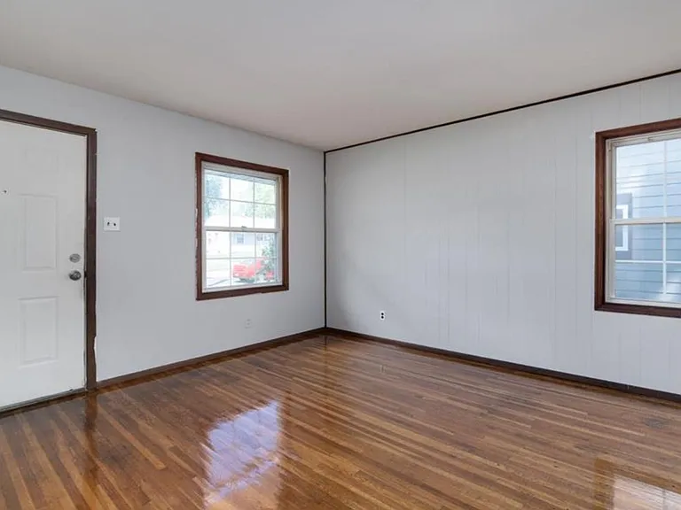 232 Cameron Rd — Photo 3