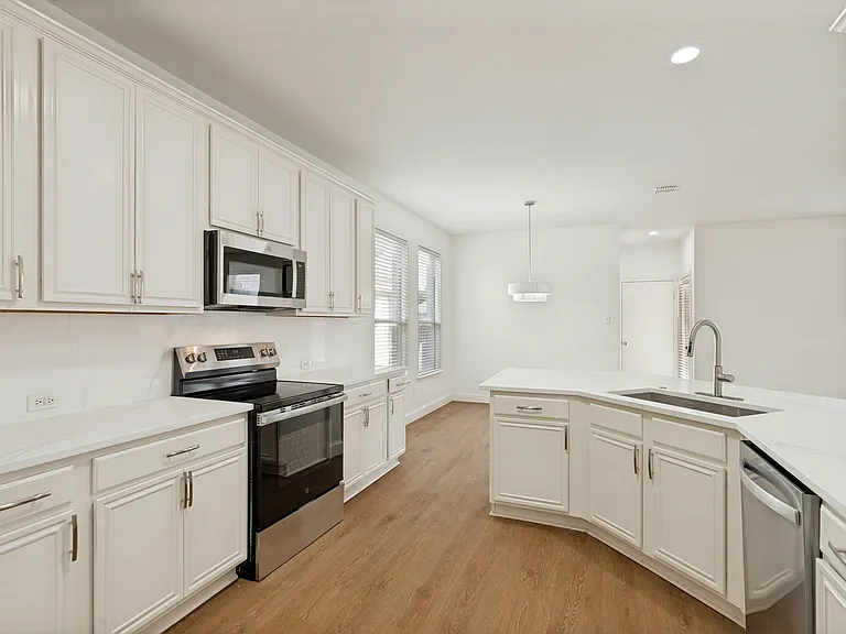 5925 Pine Meadow Ln — Photo 7