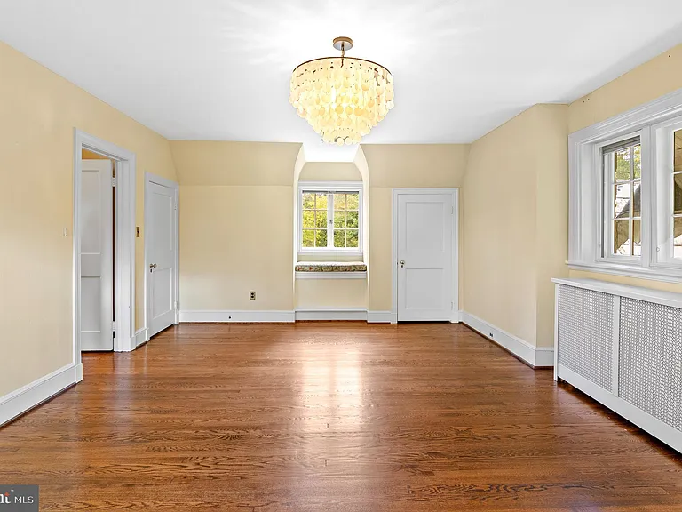 7704 Crossland Rd — Photo 26