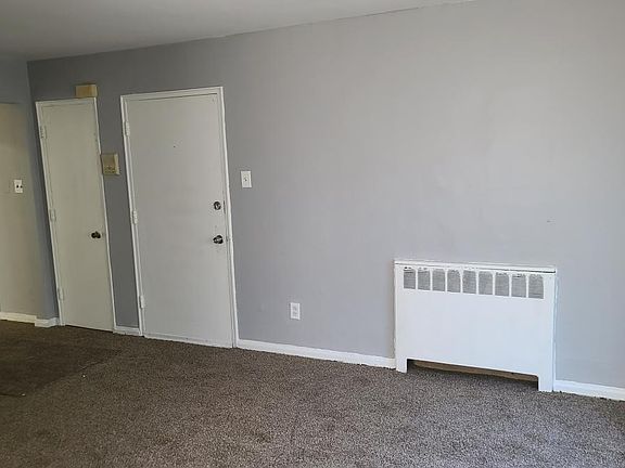 3rd image of 11558 La Salle Blvd APT 2