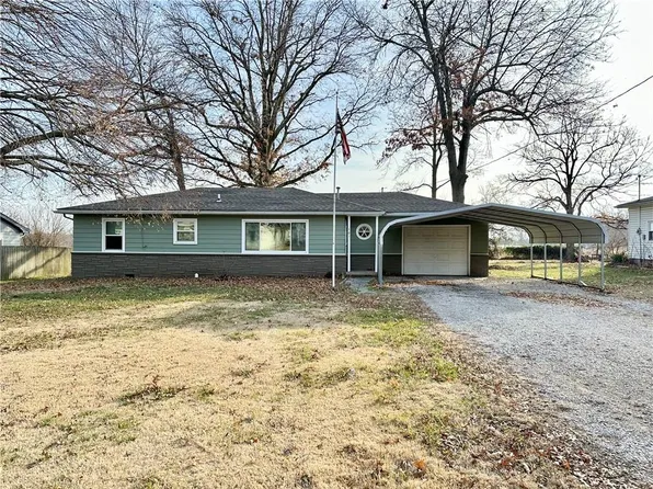 501 E Nursery St, Butler, MO 64730