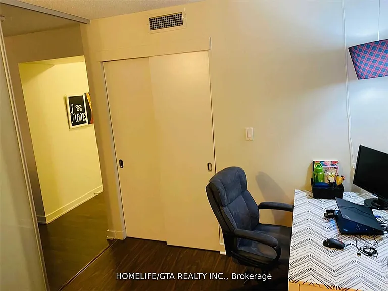 126 Simcoe St #307 — Photo 17