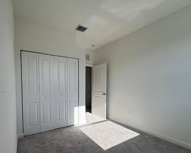 4 bed, 1633 sqft, $2,850 — Photo 3