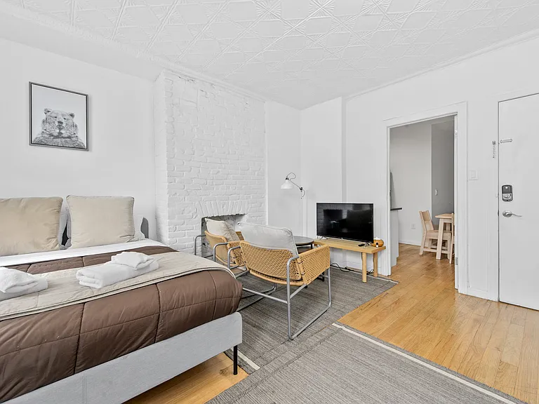 185A Powers St #1 — Photo 7