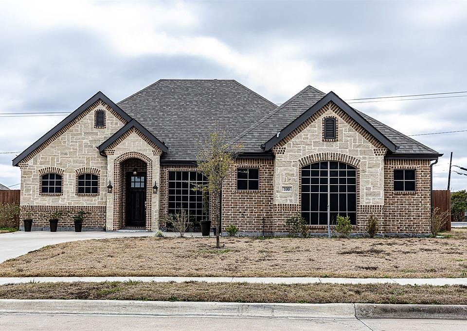 1st image of 100 S Meadow Dr