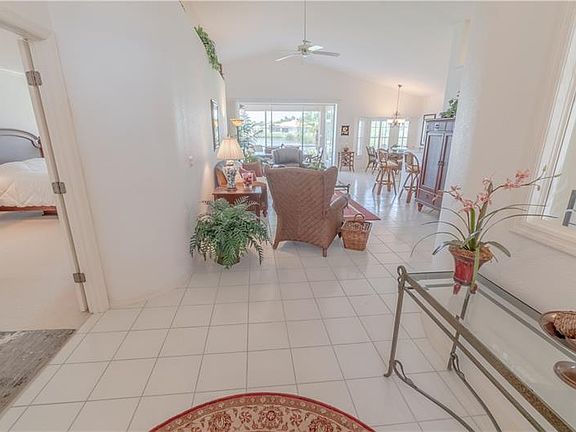 5th image of 1371 Berkshire Ct