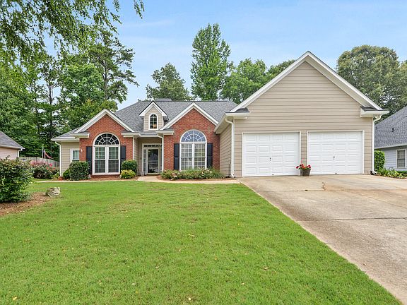 2nd image of 479 Valleyside Dr