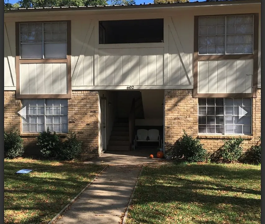 604 N Redbud St #31