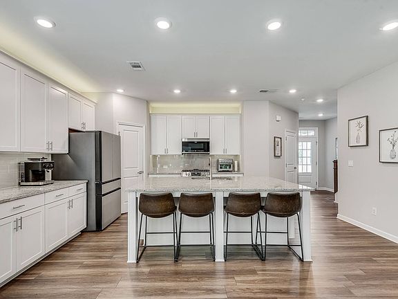 2nd image of 3436 Vicar Ln