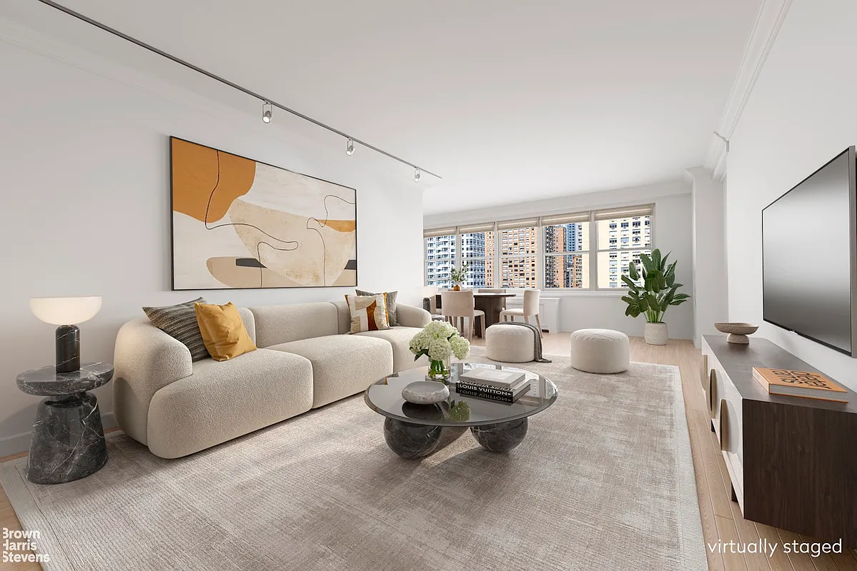 251 East 32nd St Unit 16B  