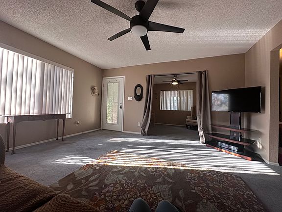 4th image of 2527 W Kilarea Ave