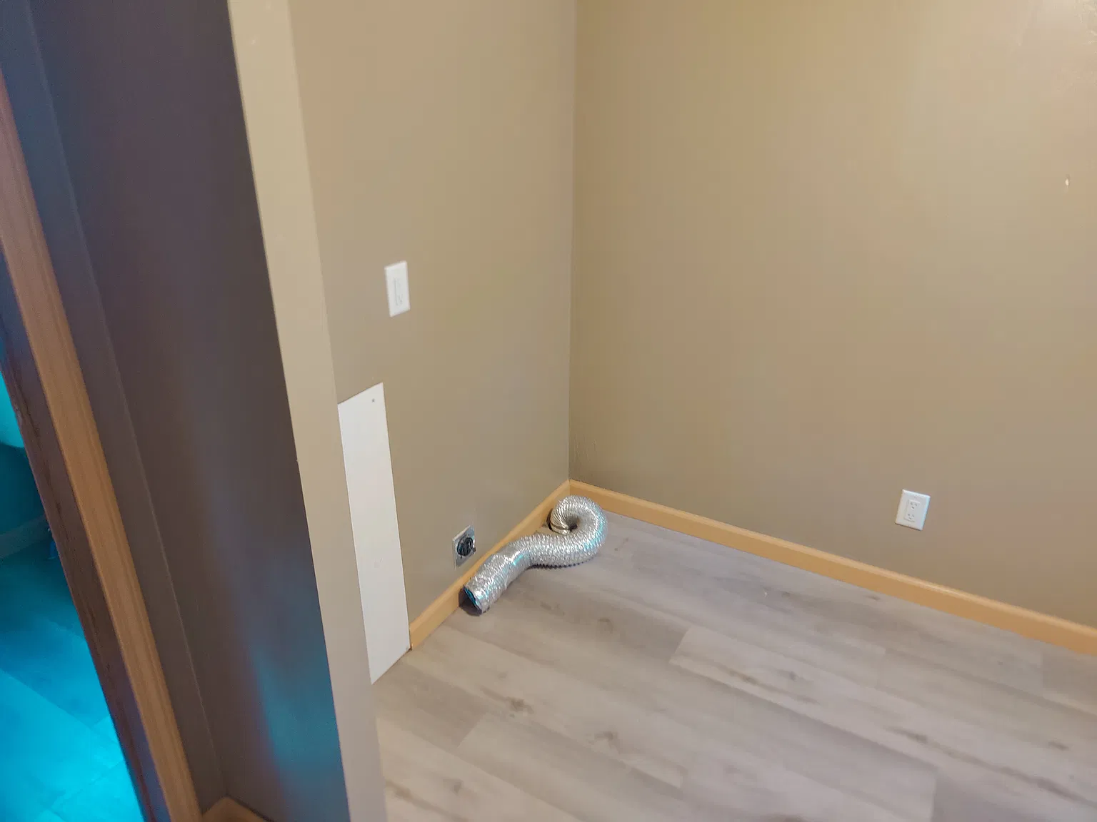 3 bed, 1280 sqft, $900 — Photo 4