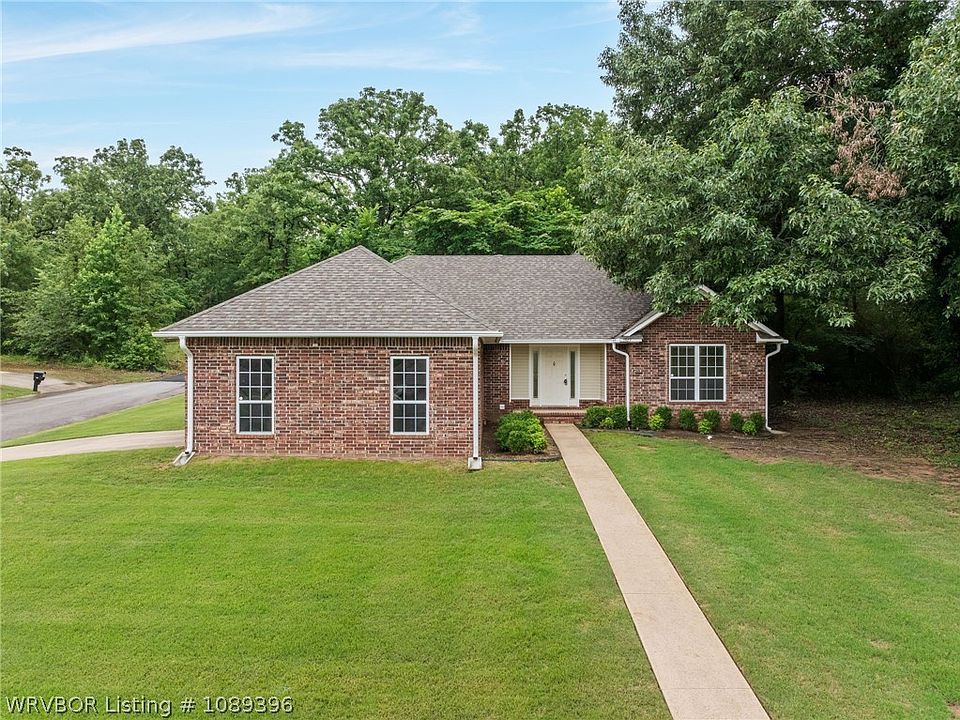 1st image of 1427 Christopher Dr