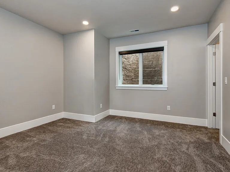 11091 N Shoreline Dr — Photo 13