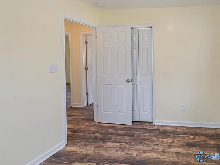 2423 Medaris Rd NW — Photo 5
