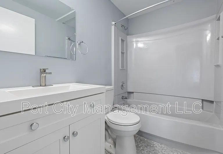 1507 Retreat St #1 — Photo 11