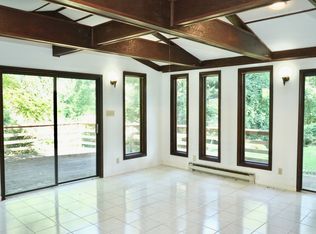 1004 Reservoir Rd, Charlottesville, VA 22903