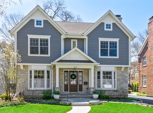 2143 Chestnut Ave, Wilmette, IL 60091