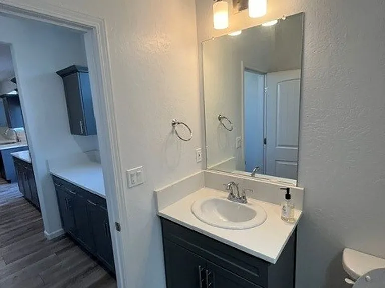 3008 N Creekside St — Photo 9