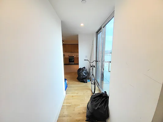 Rented by Rennit Inc. | media 32