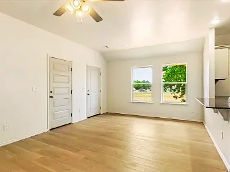 1310 SW New York Ave — Photo 9