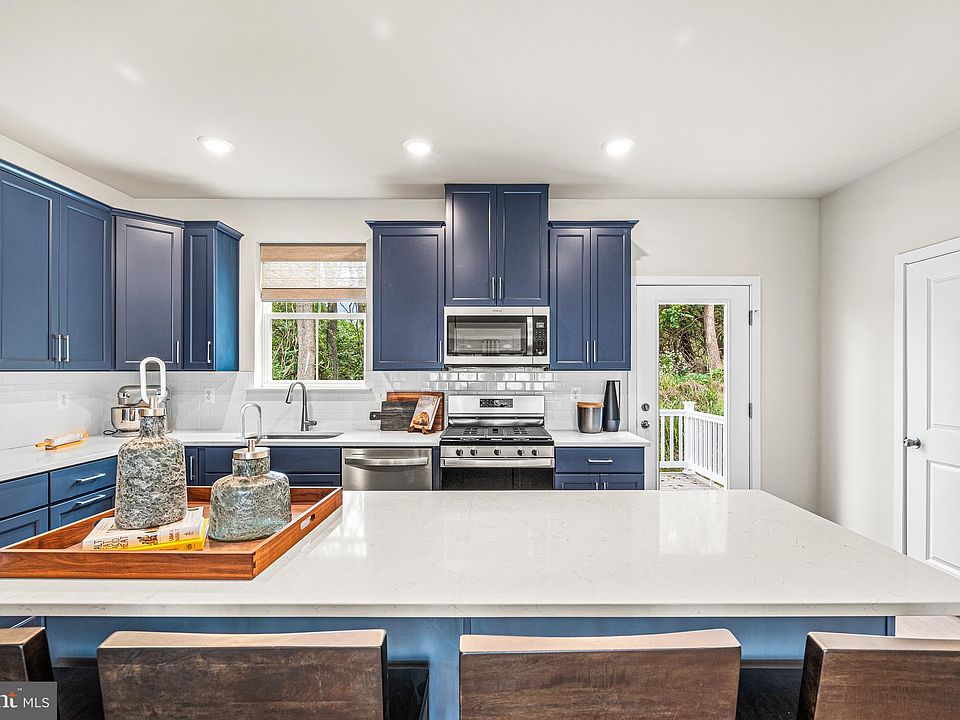 1st image of 65 Four Leaf Dr