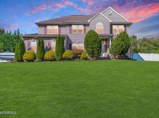 40 Outlook Lane, Freehold, NJ 07728