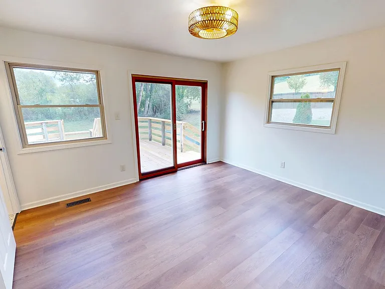 424 Bridge View Rd — Photo 7