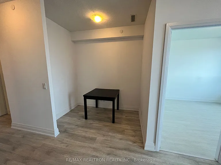 7890 Bathurst St #2008 — Photo 13