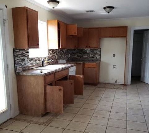 5th image of 4703 Pinto Dr