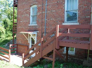 15 S High St #C, Athens, OH 45701