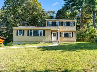 77 McCormack Rd, Slingerlands, NY 12159